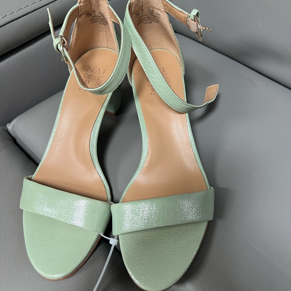 Naturalizer Women Vera Ankle Strap Block Heel Dress Sandal size 7.5